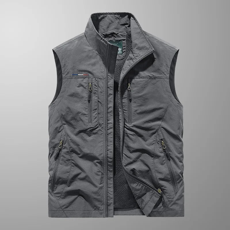 Men's Multi-Pocket Travel Vest – Lightweight & Breathable