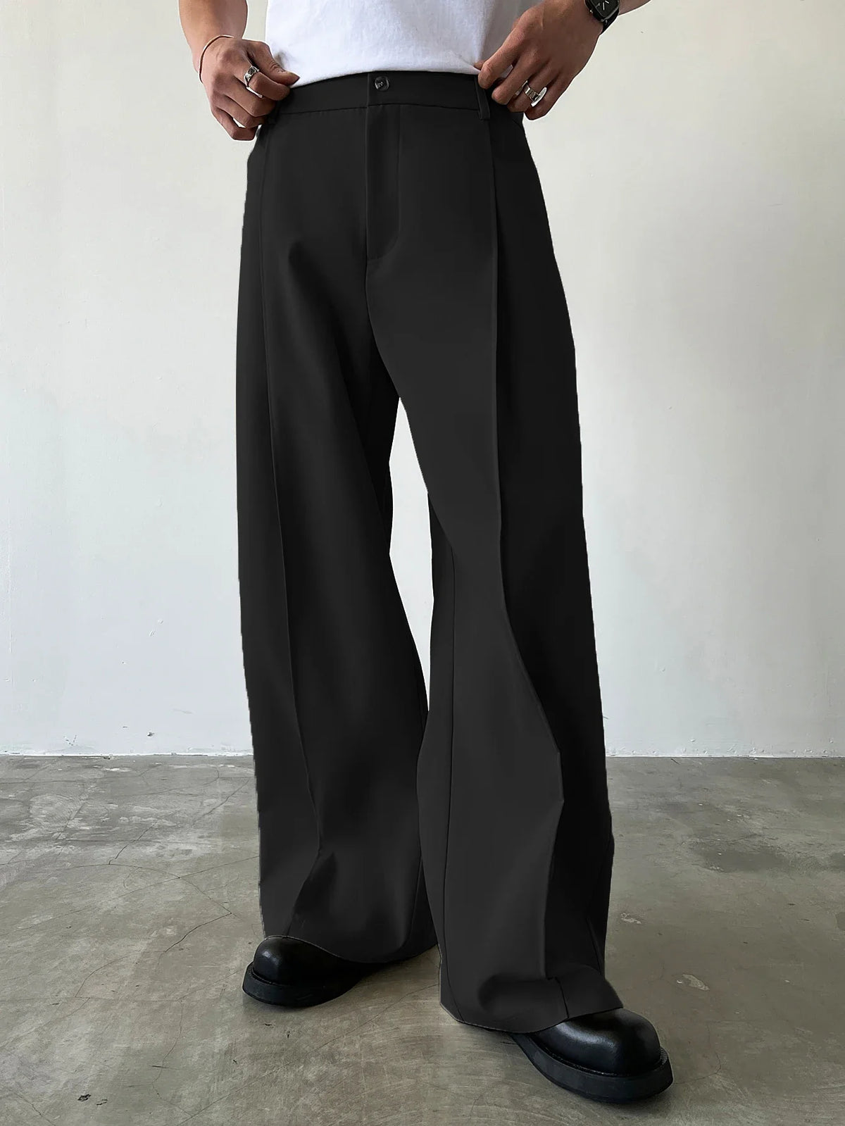 Men's High-Waisted Suit Trousers – Wide-Leg Fit