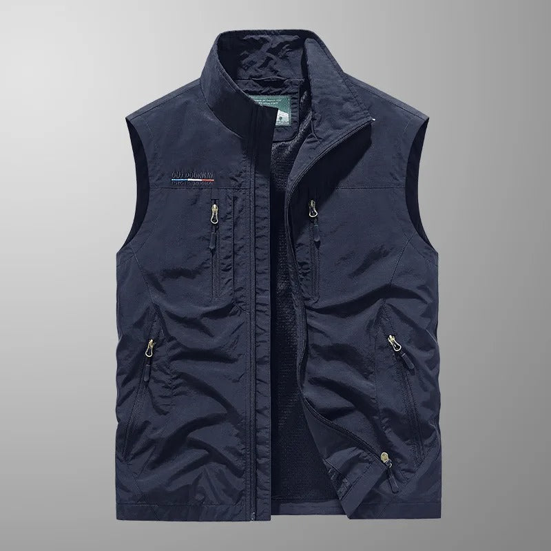 Men's Multi-Pocket Travel Vest – Lightweight & Breathable