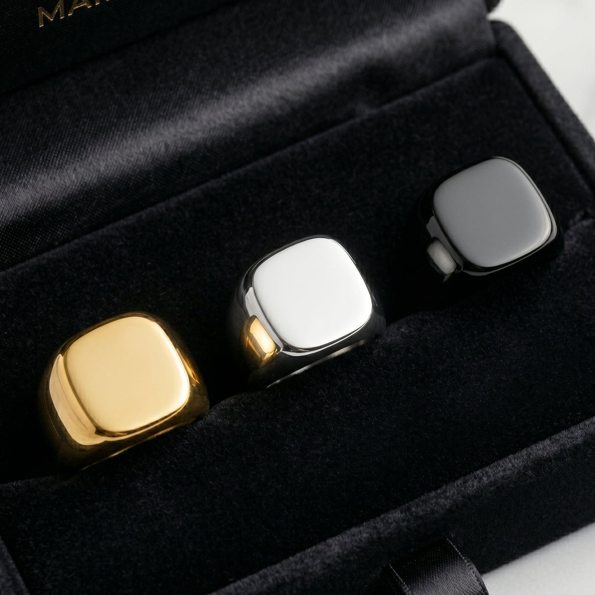 Men's Polished Signet Ring – Surgical-Grade Steel