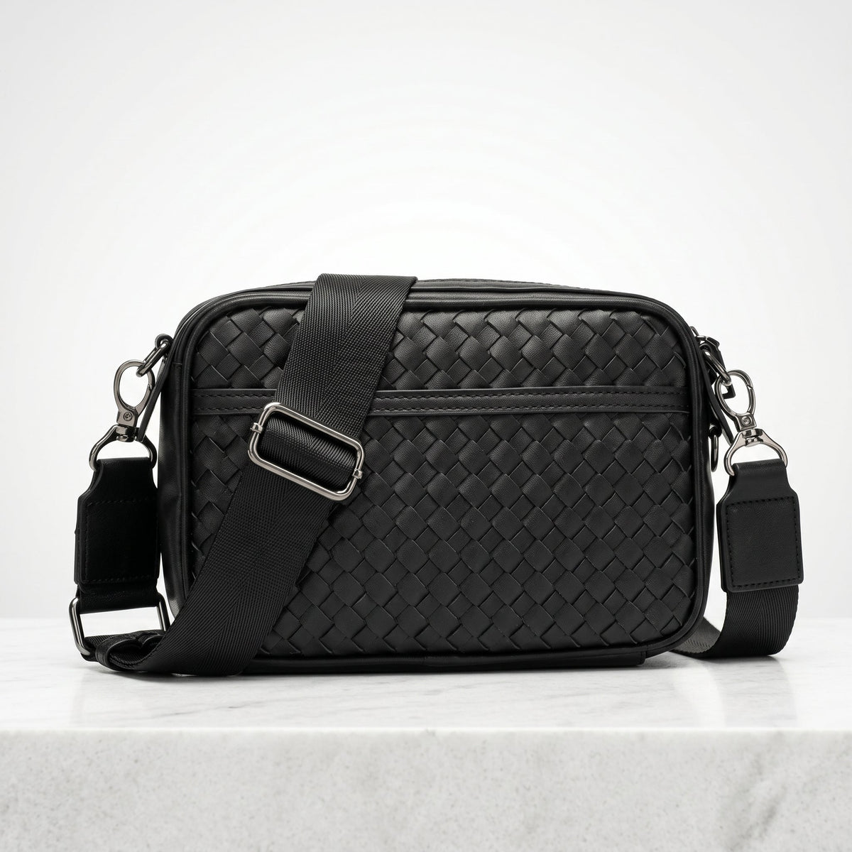 Men's Compact Urban Bag – Versatile Everyday Design